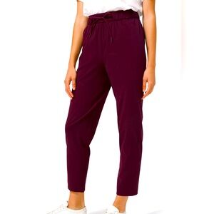 Lululemon Athletica maroon
STRETCH HIGH RISE 7/8 LENGTH PANT 25"